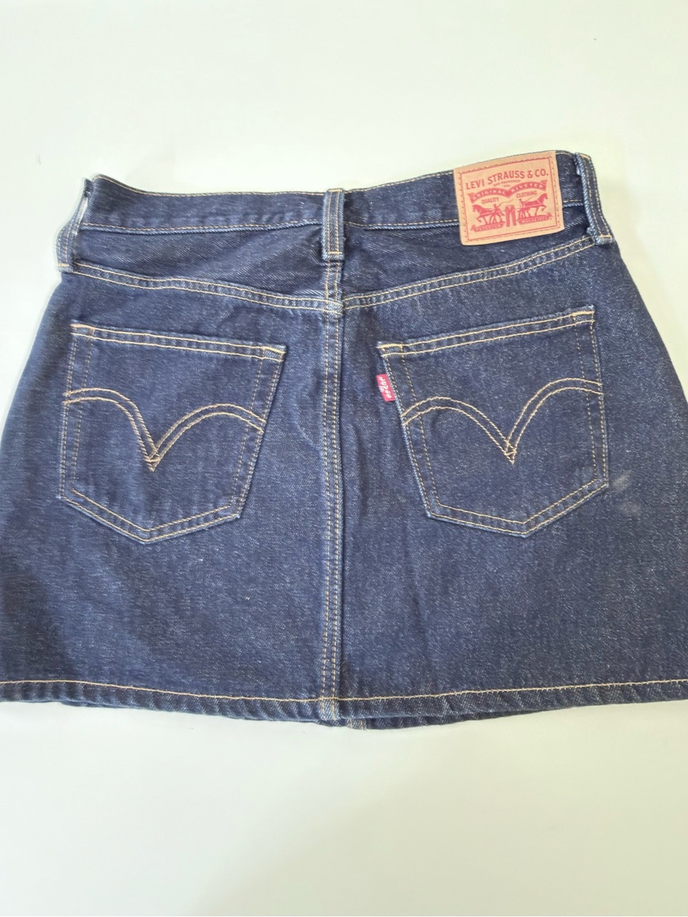 Levi's Dark Indigo Denim Mini Skirt Size 26 Never worn!
